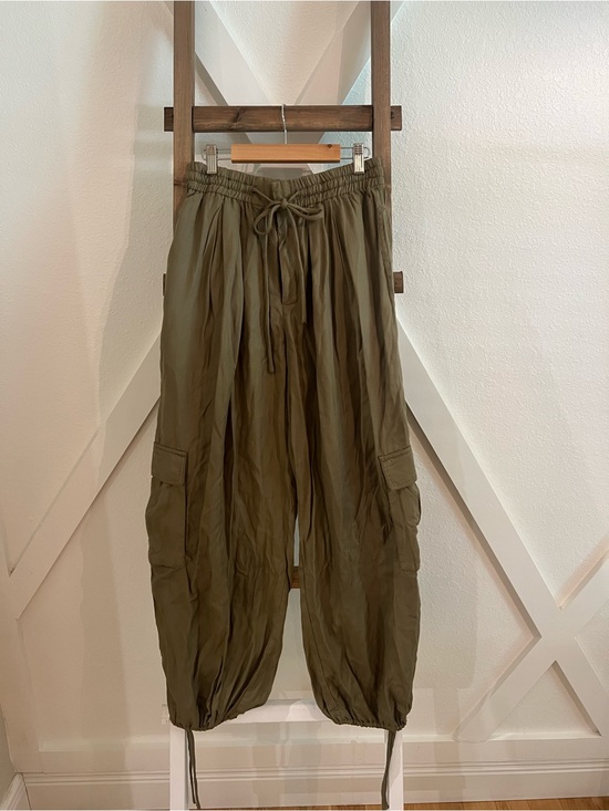 Free People Pants - Free People Olive Green Cargo Drawstring Balloon Pants